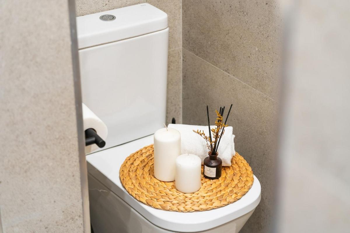 Lodging Apartments Liceu G1 برشلونة المظهر الخارجي الصورة