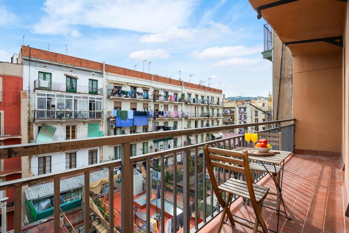 Lodging Apartments Liceu G1 برشلونة المظهر الخارجي الصورة