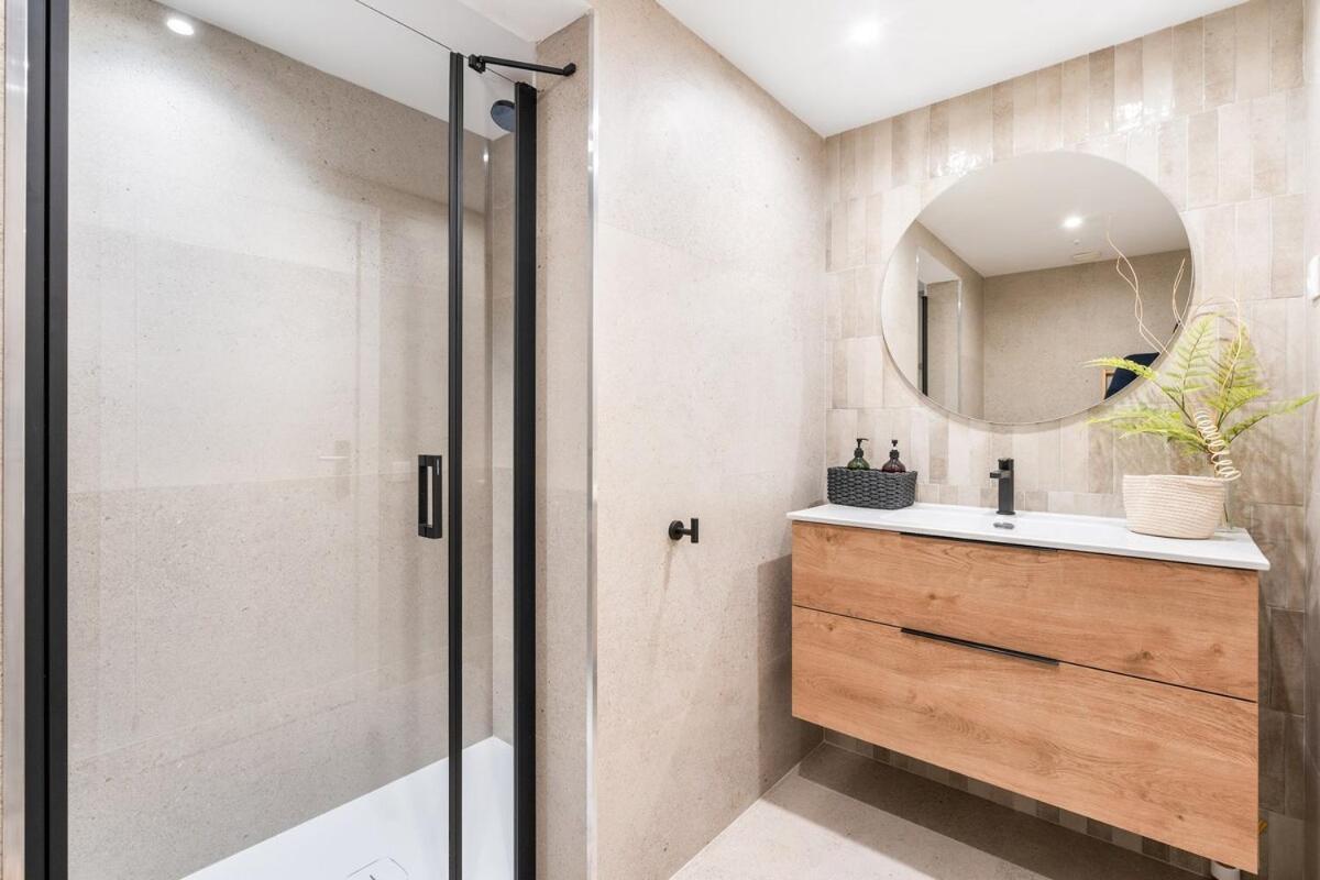 Lodging Apartments Liceu G1 برشلونة المظهر الخارجي الصورة
