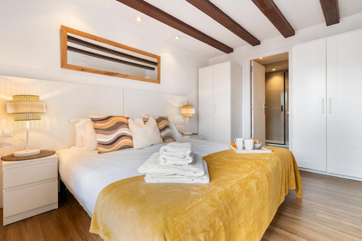 Lodging Apartments Liceu G1 برشلونة المظهر الخارجي الصورة